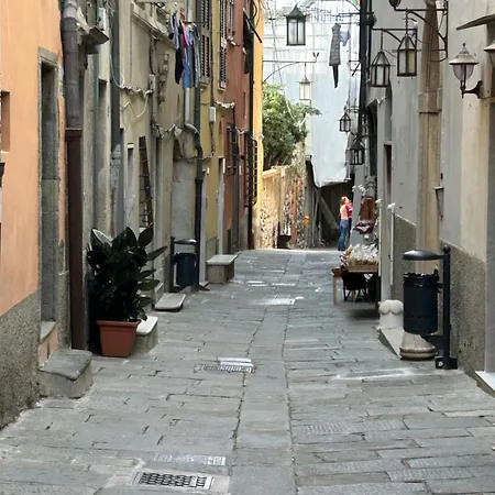 Gli Scogli A Due Passi بورتوفينيري